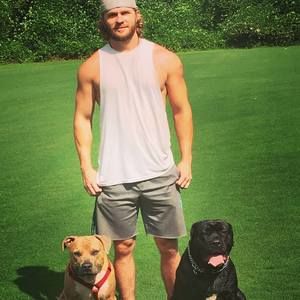 Meet your Posher, Derrick